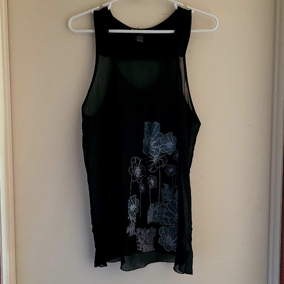 Sheer Blouse Accented With Flower Design - Picture 2 of 4